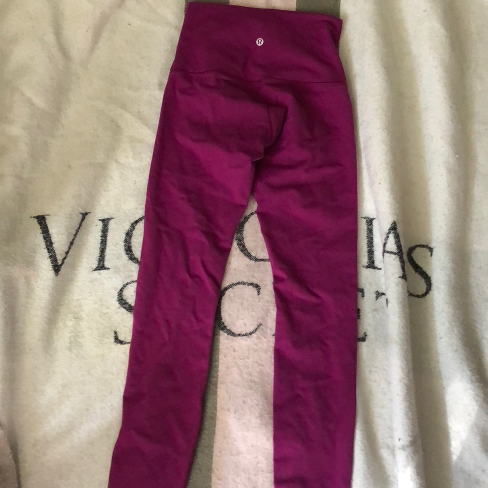 Lululemon size 4 Wunder Under